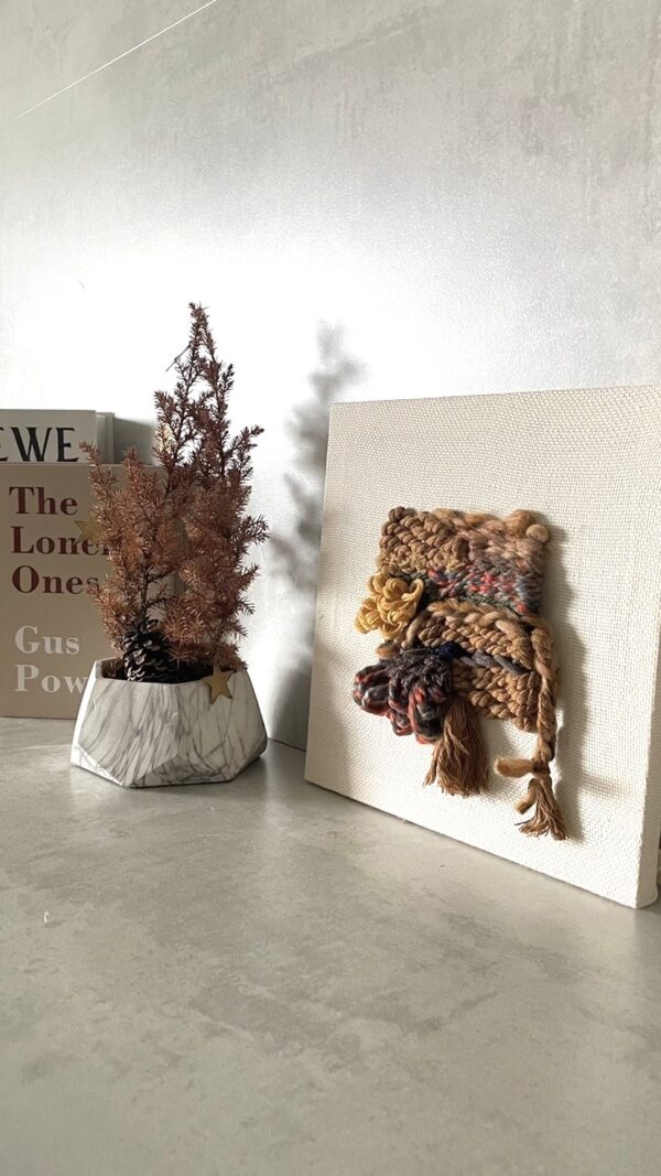 S__382861315 手作布框梭織畫 Weaving on Cloth Frame